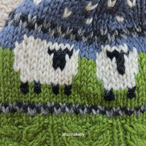 NWT Wool Sheep Pom Knit Beanie With Fleece Lining - Picture 3 of 6